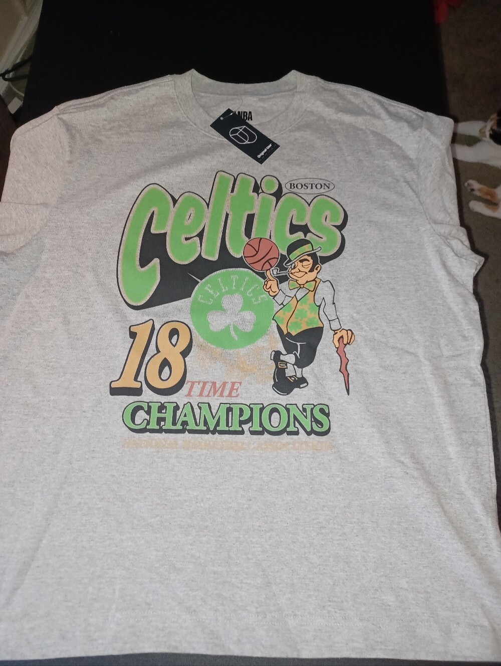 Boston Celtics Shirt 18X Champions Size Large Gray Lg.